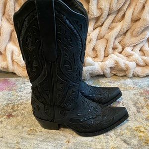 Black sparkle cowgirl boots